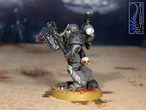 The Carcharodon Primaris Lieutenant. I planned to keep this miniature for myself, since all my previ