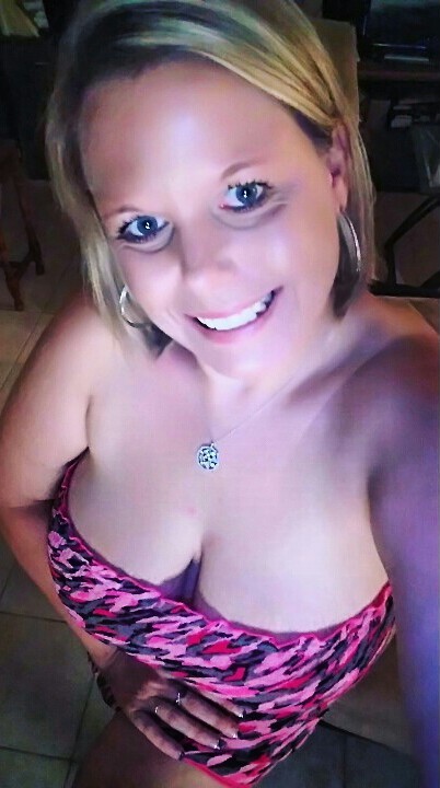 frkysexymom33: Yes I’m safe here in Florida. No damage but no power either still!! Ughhhh