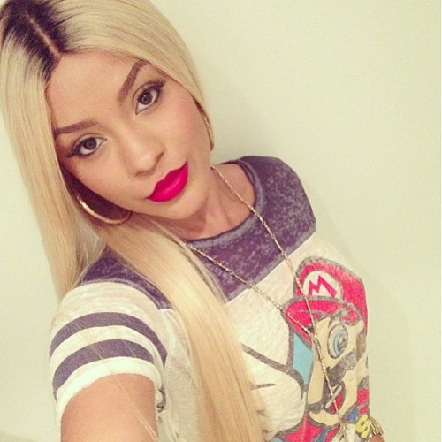 mesooconfident:  http://mesooconfident.tumblr.com 