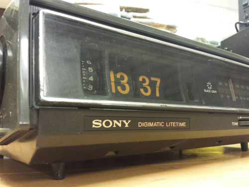 Sony TFM-C650W FM/AM Digital Clock Radio, 1972