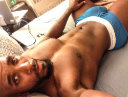 dcnupe:  deividvaldez:  sleeping time… but first, another selfie… :P sleep well world! http://instagram.com/deivid_valdez  🎯