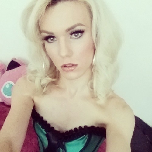 dreamtgirls:  Kylie Boudoir,   25 years old, transgender, california   Visit his Tumblr : http://kylieboudoir.tumblr.com/tagged/me 
