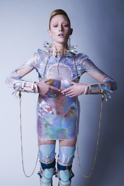 kaltblut-magazine:  FUTURE-TIVE NATURE! COLLECTION NIXI KILLICK! Photographer Boa Campbell produced FUTURE-TIVE NATURE! A collection by Nixi Killick! Nixi Killick is an artist born creative currently based in Melbourne, Australia. A recent Fashion