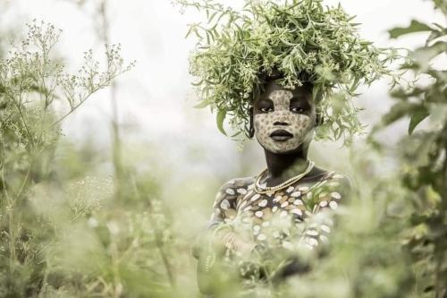 Giovanna Aryafara - Surmas (The Flowers People - Ethiopia) part #1 Nudes & Noises  