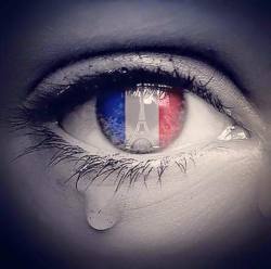 hjieun90:  Pray For Paris 