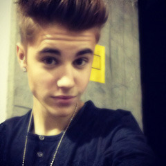 lovattolatte:Justin Bieber icons. Use? Like, reblog or credit me on twitter: @HotChocolattex3.