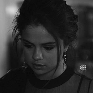 Selena Gomez With Hearts Tumblr