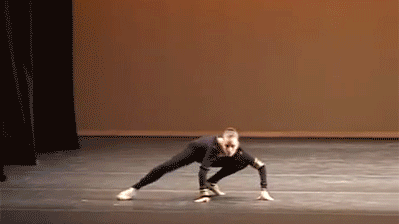 welele:  onlylolgifs:  The spider - Milena Sidorova  Tengo sentimientos encontrados, ¿Es un mátalo antes de que ponga huevos o un imagina las posibilidades?