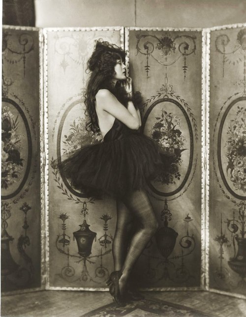 mistgates:  Alfred Cheney Johnston
