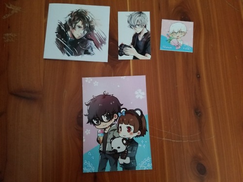 vanalosswen: I got a package in from @freinoir! It arrived way faster than I expected, and I’m