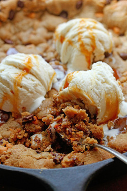 verticalfood:  Chocolate Chip Cookie Skillet with Butterscotch Chips