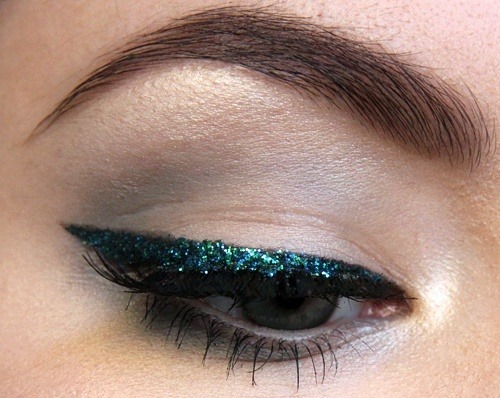 cuntinued:  Eyeliner ideas from Victoria’s Secret Makeup artists