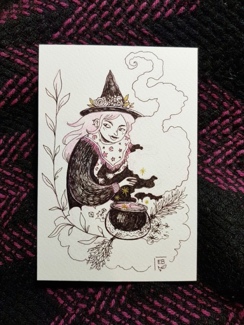 A small witchy illustration I did today for the opening of my Tictail shop ✨ Here’s the link : ellea