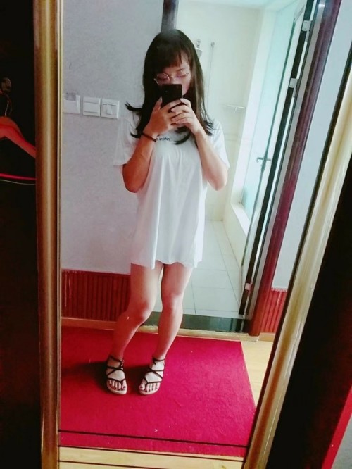 sissysofia233:唔。。开学啦 好多事 学习学习还是学习