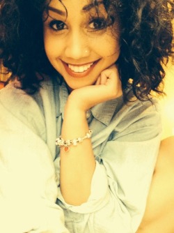 cleotrvpah:   Curls x Smiles 