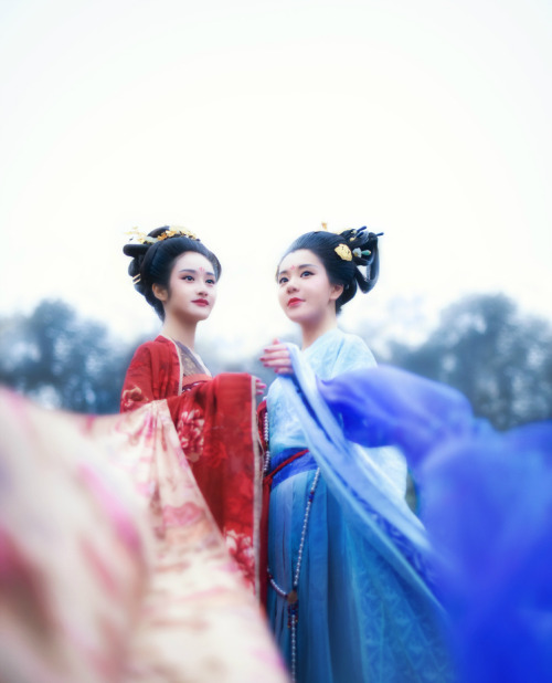 Artistic conception photography: 神女shén nǚ or 仙女 xiān nǚ, immortal beauties living in heavenly realm