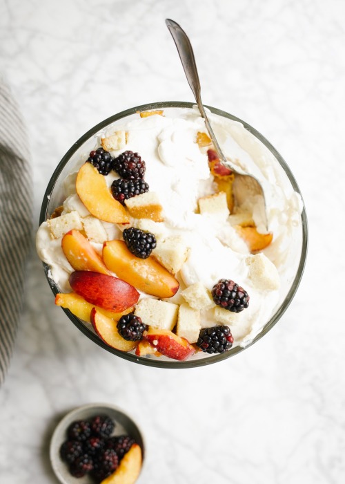 sweetoothgirl:  Peaches and Cream Trifle