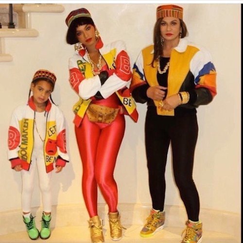 None of us were prepared for three generations of slay but we should probably be used to it by now! 