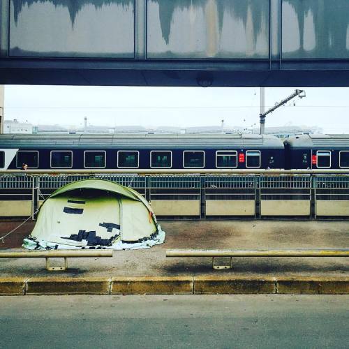 21st century. #photooftheday #igersfrance #town #street #streetphoto #train #composition #loves_city