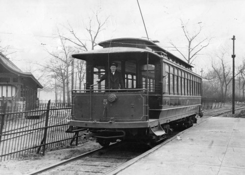 Fairmount Park TrolleyPhiladelphia, PA Philadelphia’s Fairmount Park Trolley operated from 189