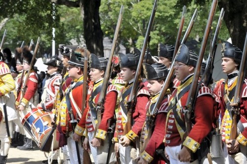 bantarleton:British regulars, including grenadiers and Guards, in action alongside loyalists and Nat