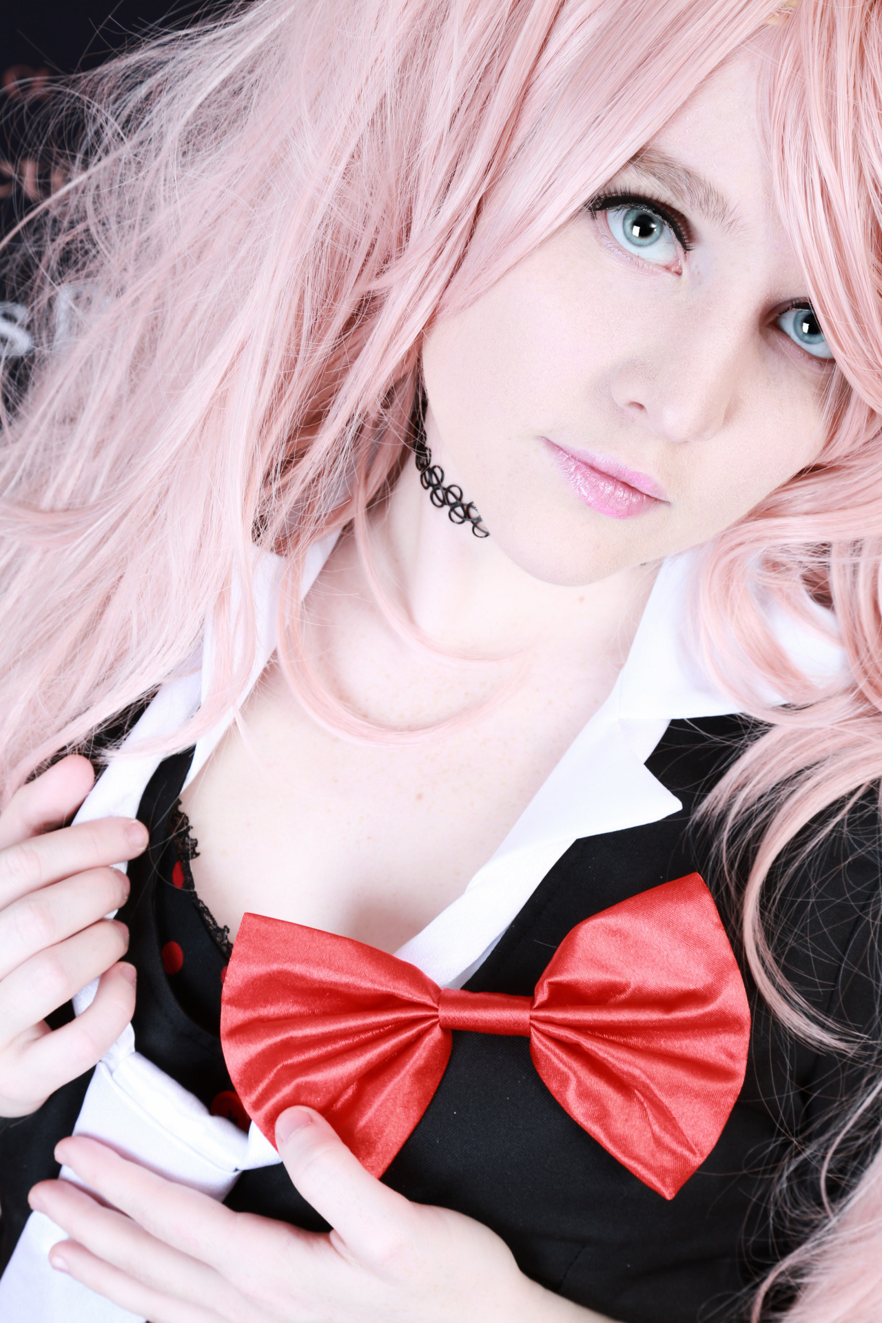 foxy-cosplay:Little preview of a set in the editing process!Junko from Dangan Ronpa,I