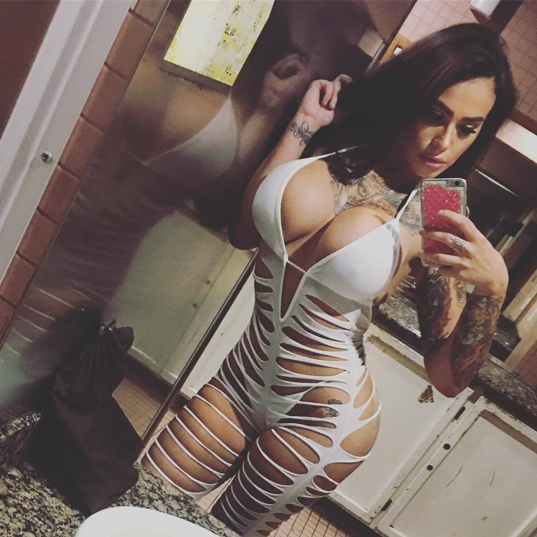 stripper-locker-room:  https://www.instagram.com/1blessed_mami_/