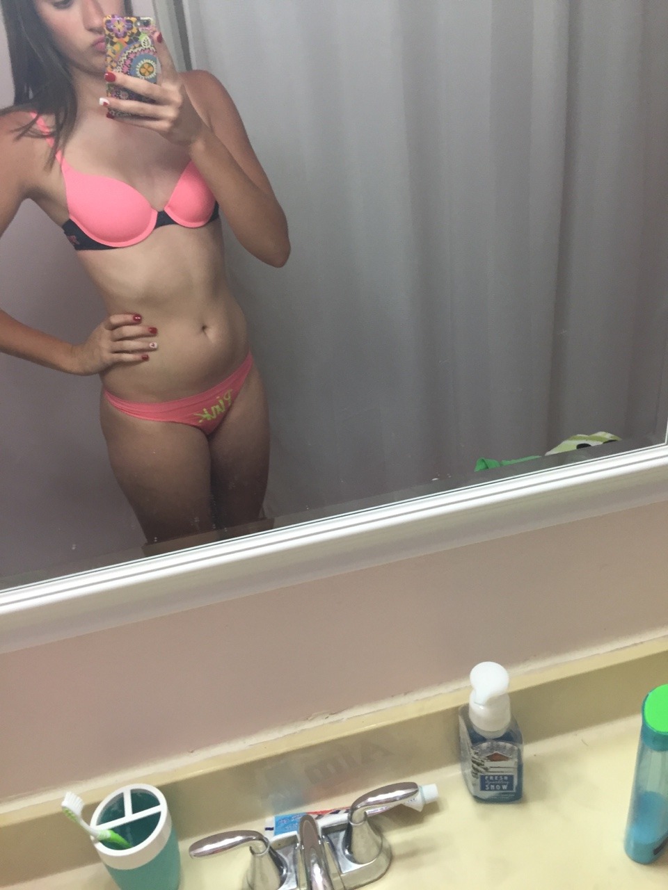 sluttyexgirlfriends:Kaitlyn! Don’t forget to send your pics in here!