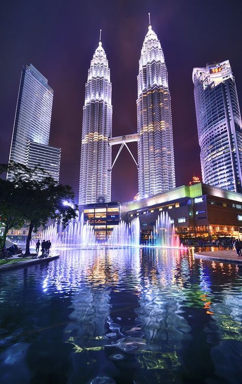 omgshowmetheworld:   Petronas Towers - Kuala Lumpur, Malaysia.   