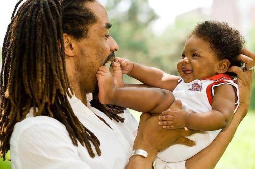 the1nonlygeo: Guys with babies? #melt especially men of color! que chuleria!