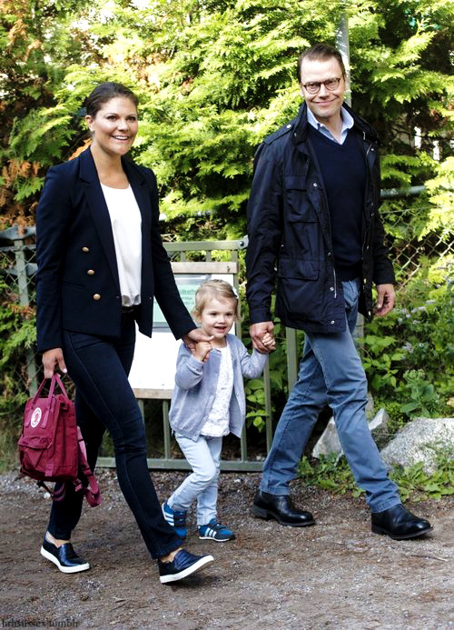Princess Estelle, accompanied by her parents Crown Princess Victoria and Prince Daniel, went to her 