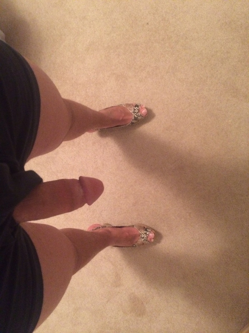 silksatinlacesissyboi-nj:  courtneycrossdresser:  Love my new wedges! More pics of