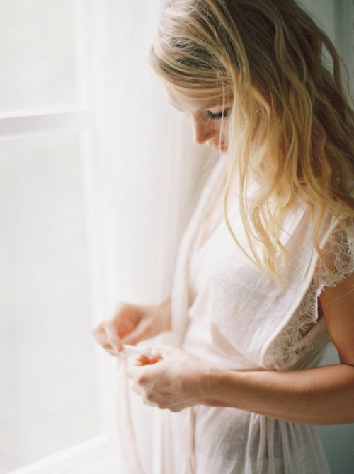 browndresswithwhitedots:   Jessica Lorren  