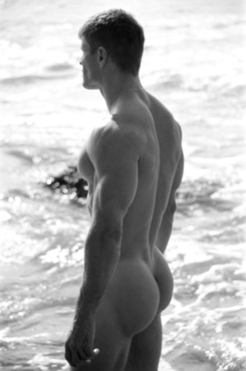 they-all-do-it-like-that:  Follow me: http://they-all-do-it-like-that.tumblr.com/