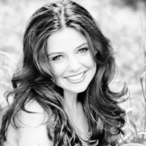 teamdaniellecam:  Favotire pic ever. I just love her smile here❤ #daniellecampbell 