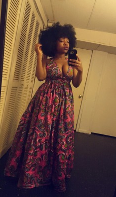 aggienes:  the-prodigy-reborn:  aggienes:  Mirror celfiés in my beau dress and my beauté noire  👀👀👀 Looking great love 😁😁👌🏾👌🏾  Thank you panda bear 😍😍