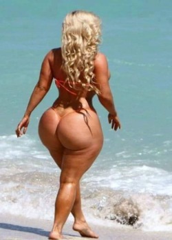 widehipsthickthighsbigbutts:  