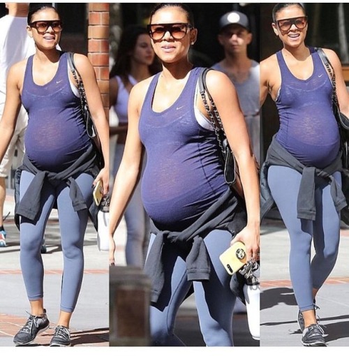#EnikoHart seen on the scene: leaving the gym&hellip; she&rsquo;s in the homestretch ....#2frochic
