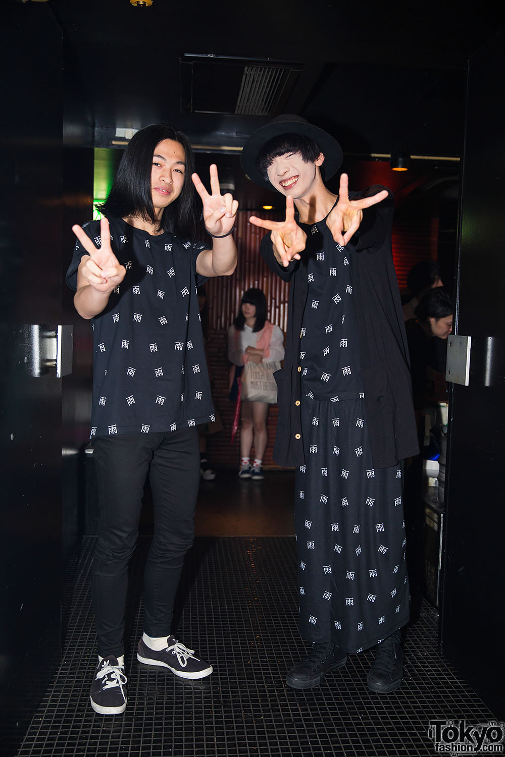 tokyo-fashion:  Just posted 70+ fashion snaps from the recent Psychic Party Volume