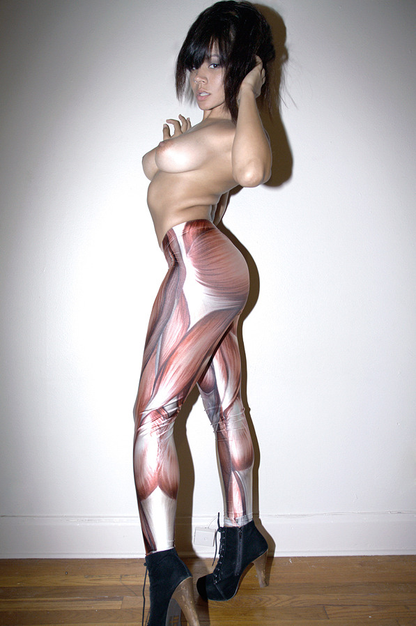 lemmeseeunaked:  Submission from lshima view the rest of the photoset here 