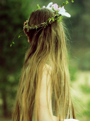 wlnterwonderland:  Dryads In Greek mythology, a dryad is a tree nymph, or a tree