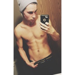 hottigboyzz:  @coltenconklin