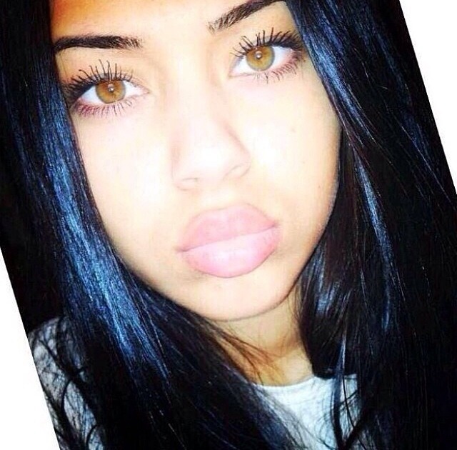 solisseblog:  wow 🙌😍  Those lips!Submit, Reblog, like, follow…  http://1moreburpee.tumblr.com