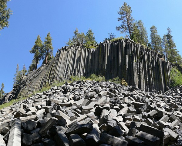 sixpenceee:  Devils Postpile, CaliforniaThe Devils Postpile formation, located in