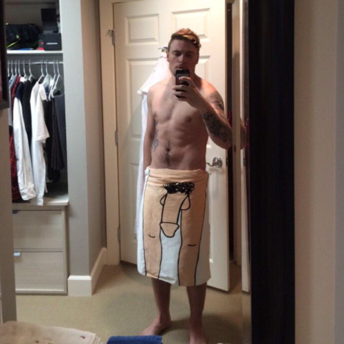 funnyxnudes: funnyxnudes.tumblr.com/