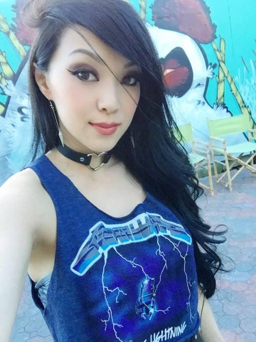 musicpr0n116:    Vampy Bit Me   