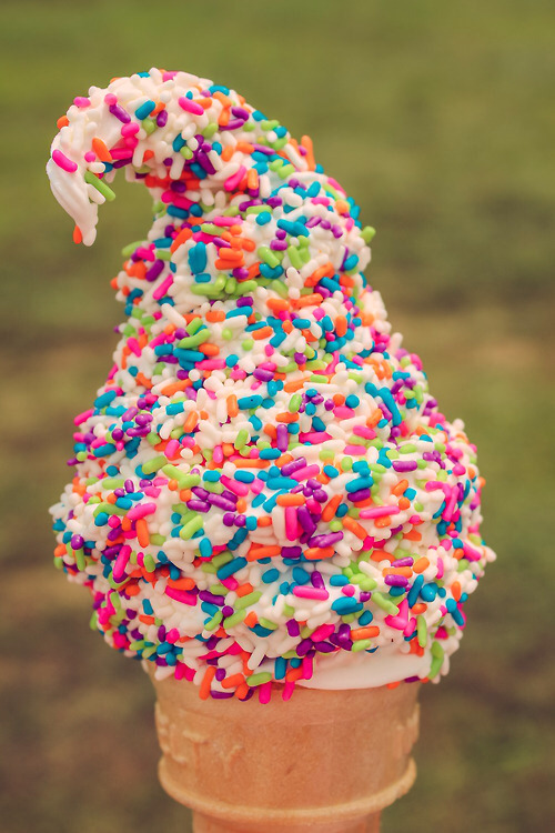 foodluxury:  Love Food? This blog is for you. 