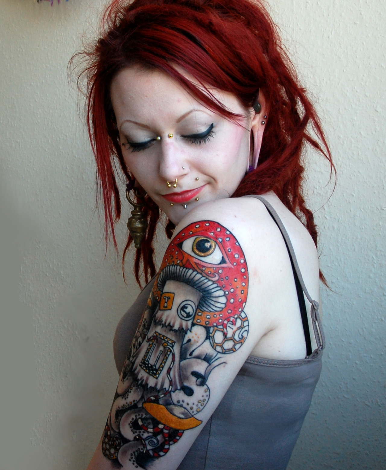 hogsandcuties:  candieddeath:  Start of my sleeve, love it so much :3 Tattooed at