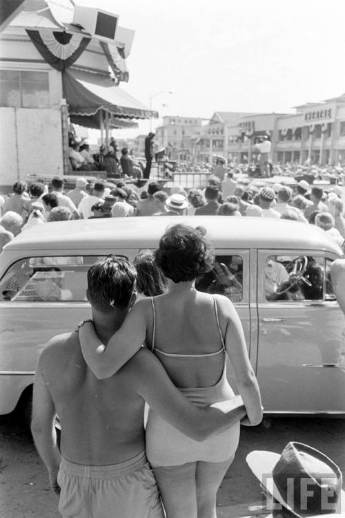 Listening to Sen. Richard Nixon speak at Hampton Beach(Cornell Capa. 1952)