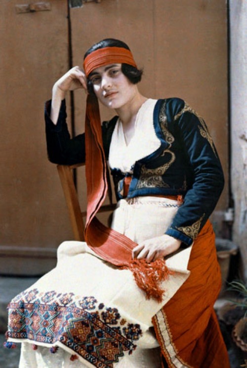 mod-e-boteh:Greece Fashion Week: Vintage photos of Greece in the 1920’s (part 2)1. Actress in 